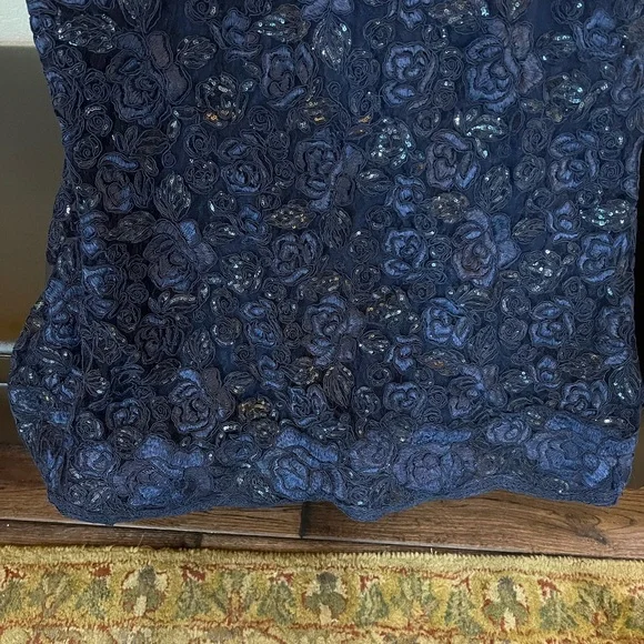 Teri Jon Rickie freeman Beautiful dress navy with the bow and lace - Picture 5 of 10